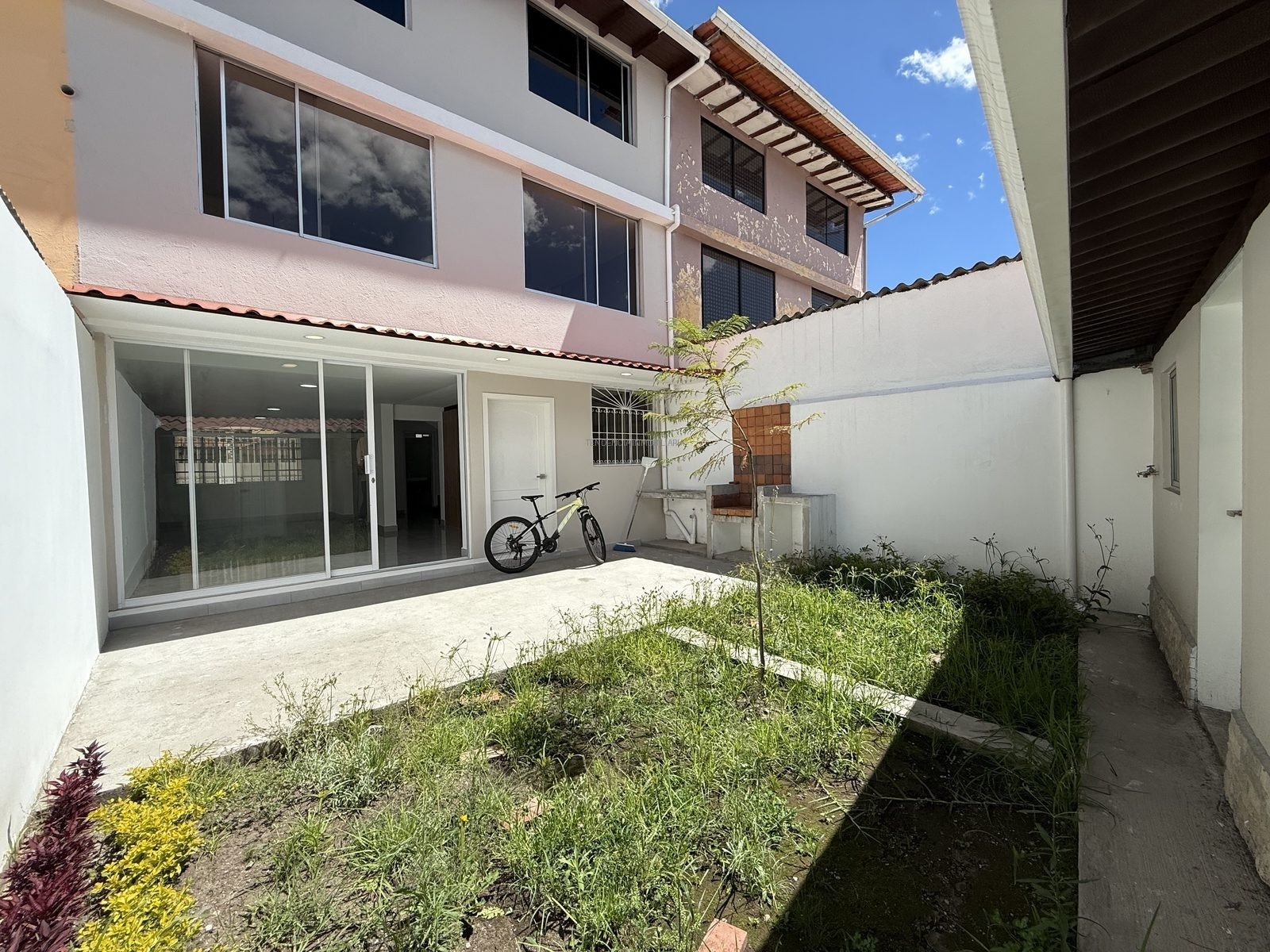 CASA DE 4 HABITACIONES SANGOLQUI