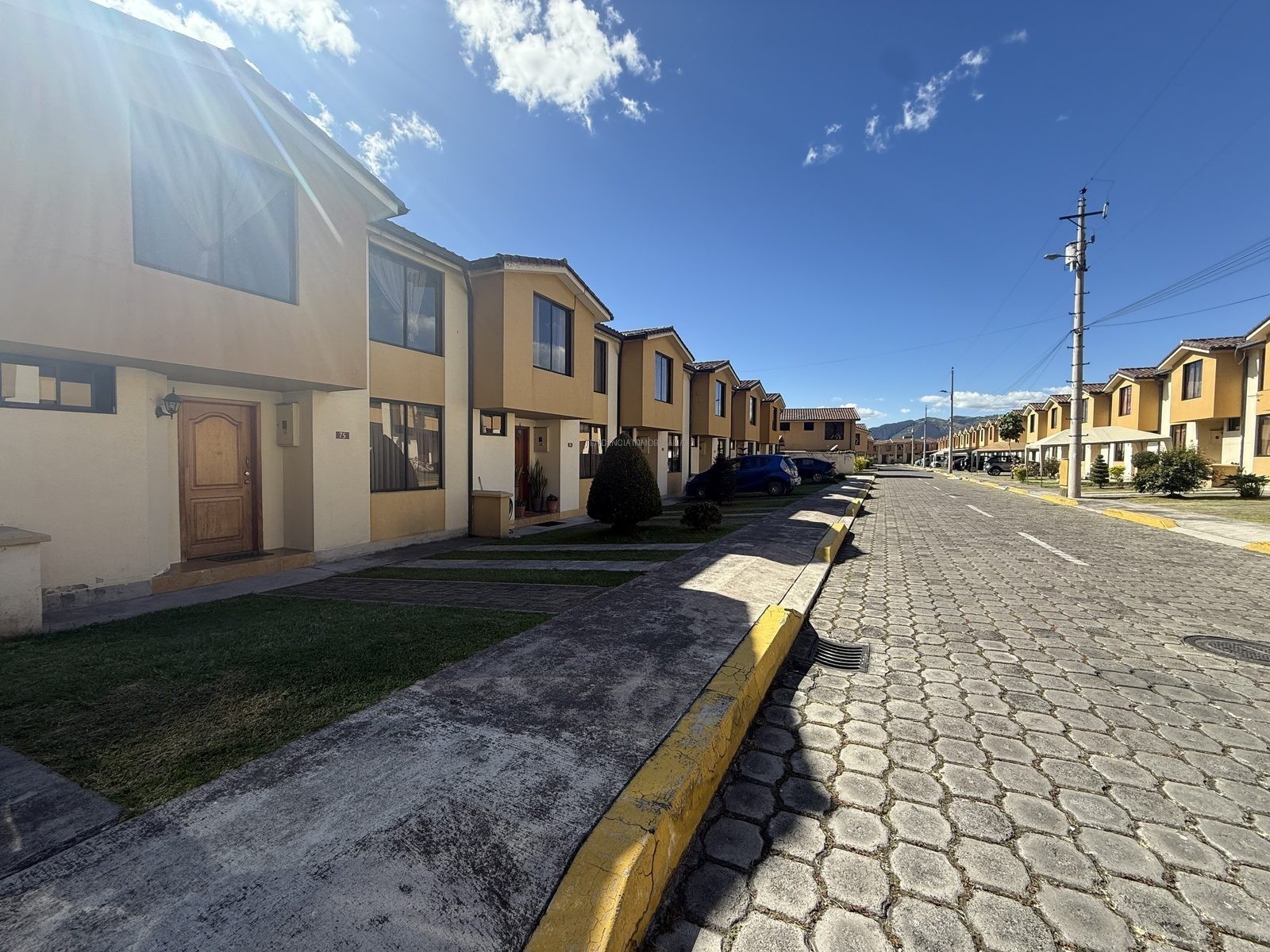 Casa esquinera en venta Sangolqui