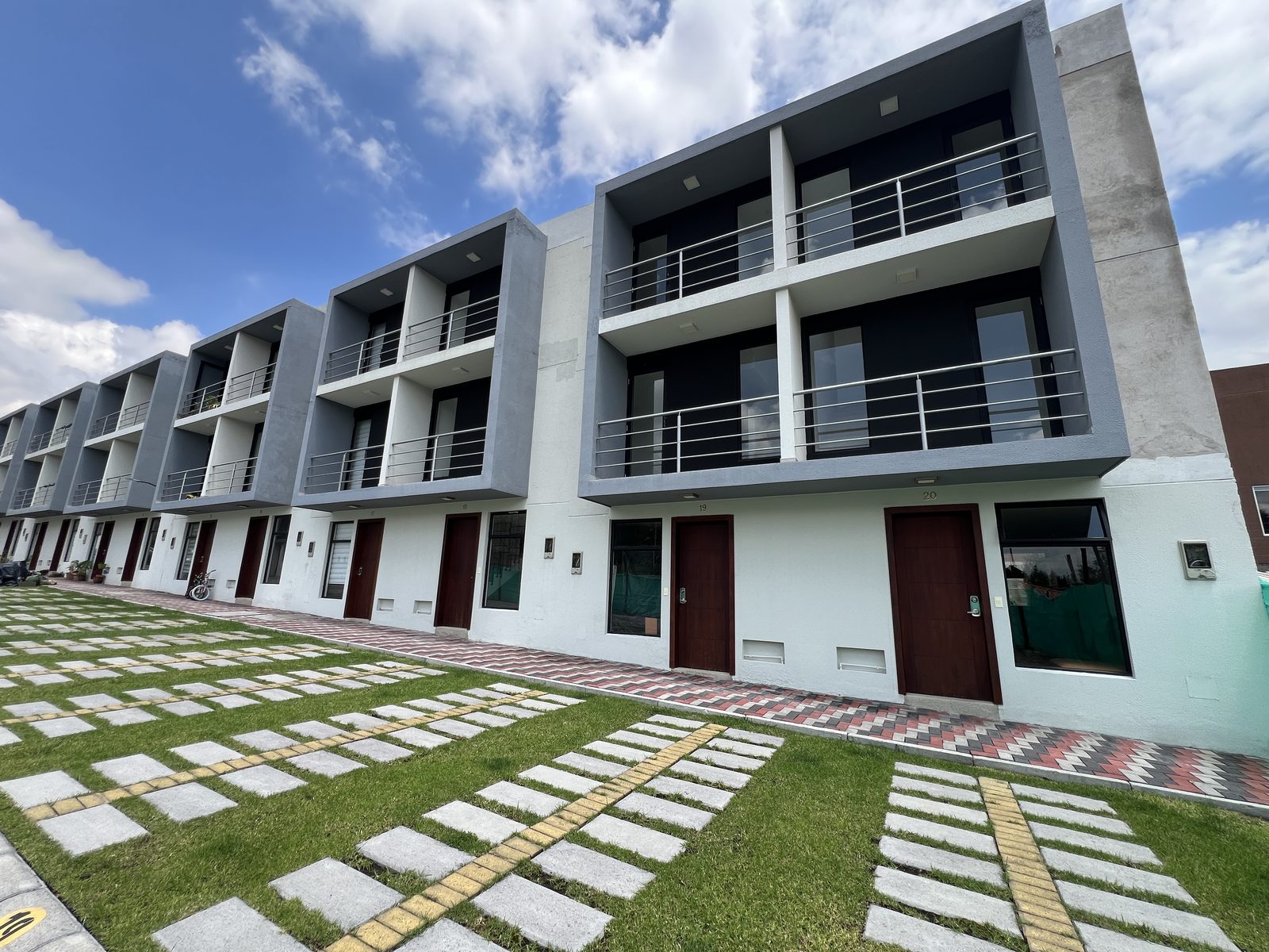 CASAS CRÉDITO MITI MITI SECTOR CONOCOTO